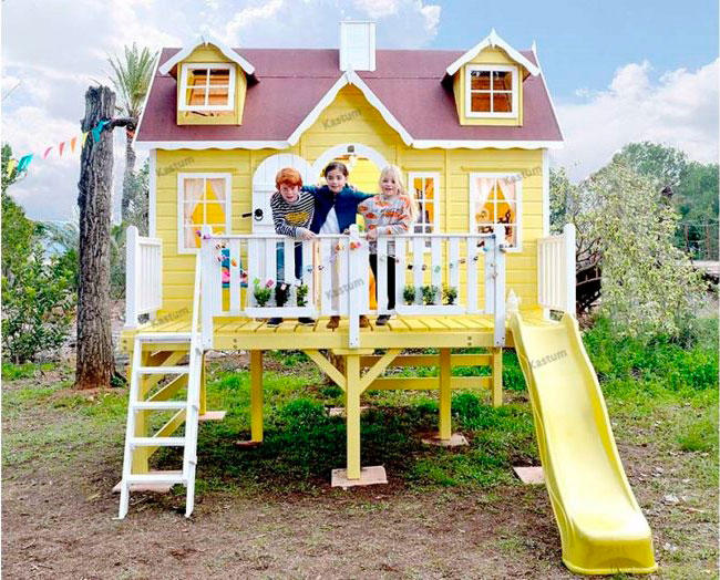 большой деревянный домик для детей kas-039 вид спереди