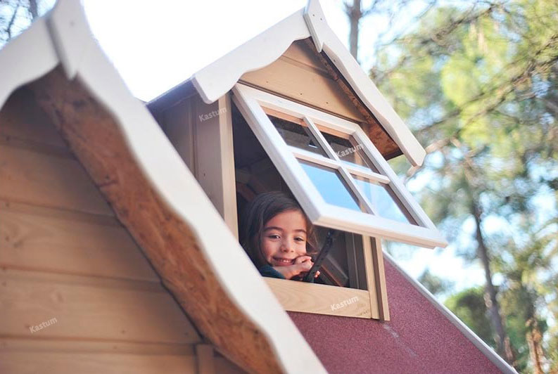большой деревянный домик для детей kas-037 окно сверху